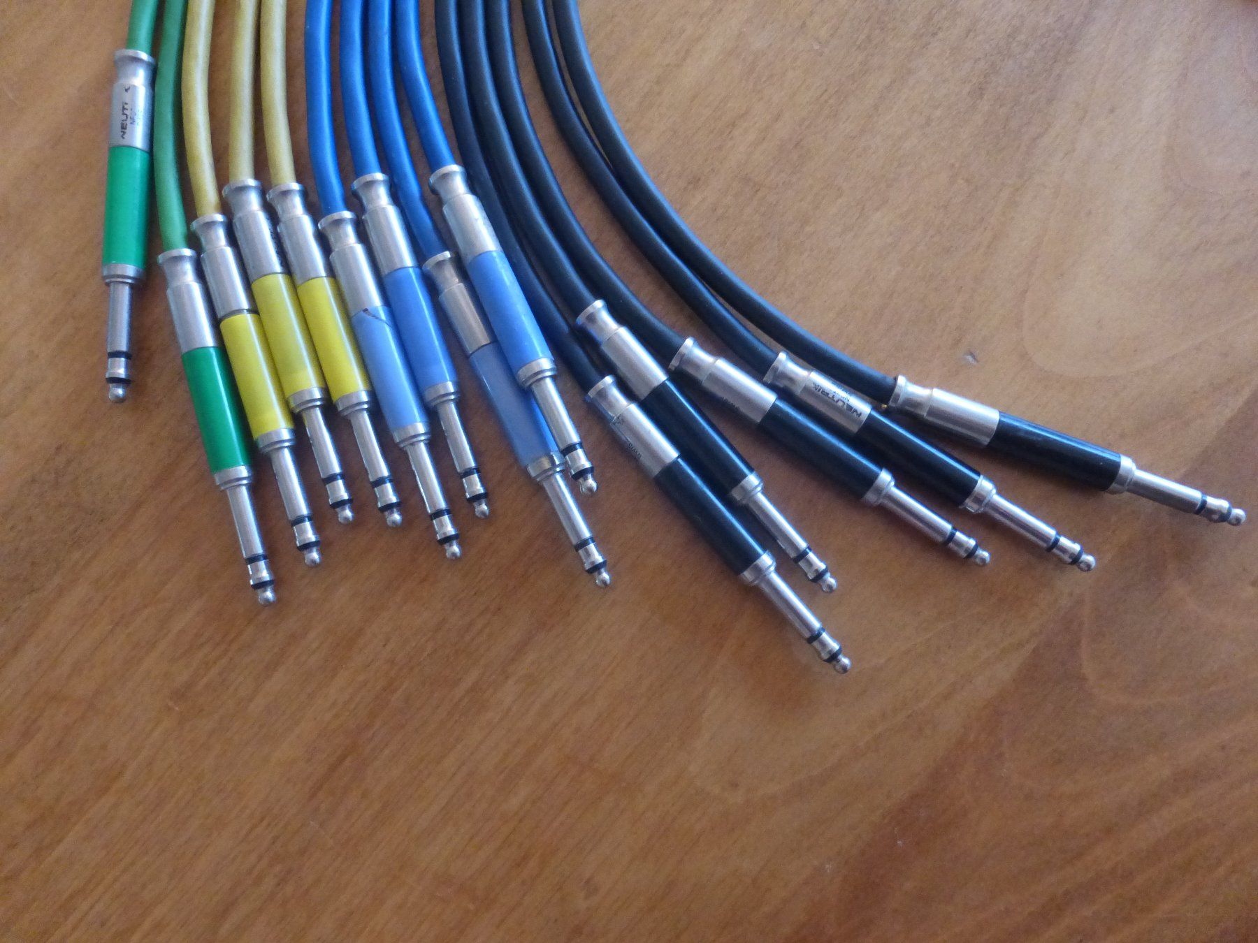 Neutrik Cavi: Neutrik Bantam NP3T T Patchkabelset – Usato da Zumikon venduto da psisound 2
