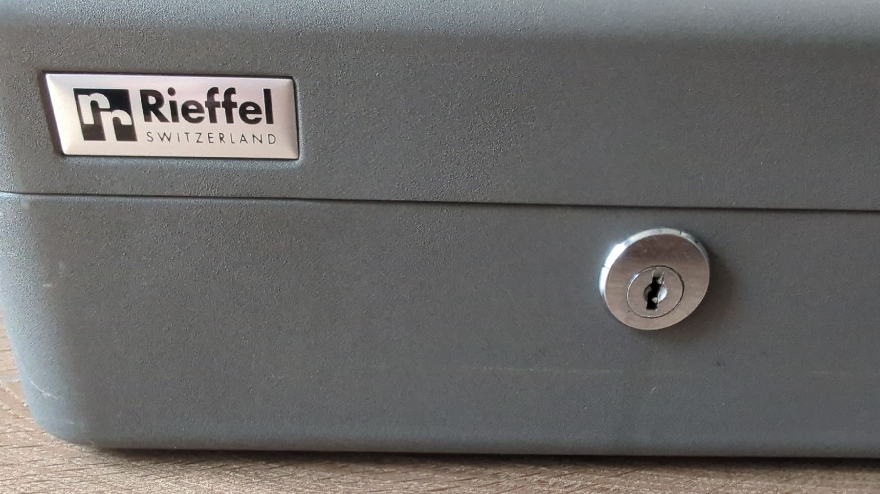 Registratore di cassa: Rieffel Geldkassette, Monte Basic – Usato da Lyss venduto da 3250er 6