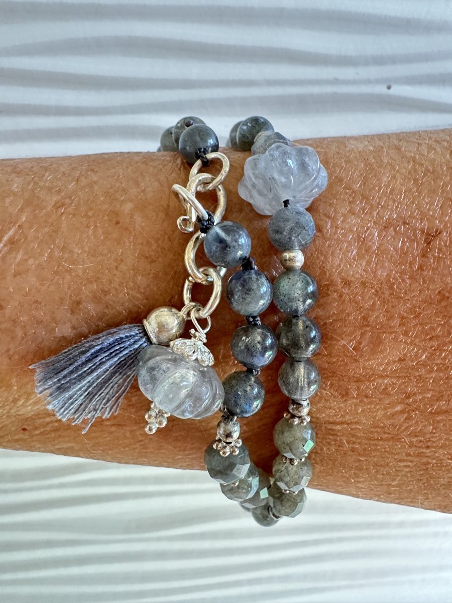 Armbänder & -reifen: Geknüpftes Armband aus Labradorith – Neu und originalverpackt aus Niederglatt ZH von Silberschmuck-design 1