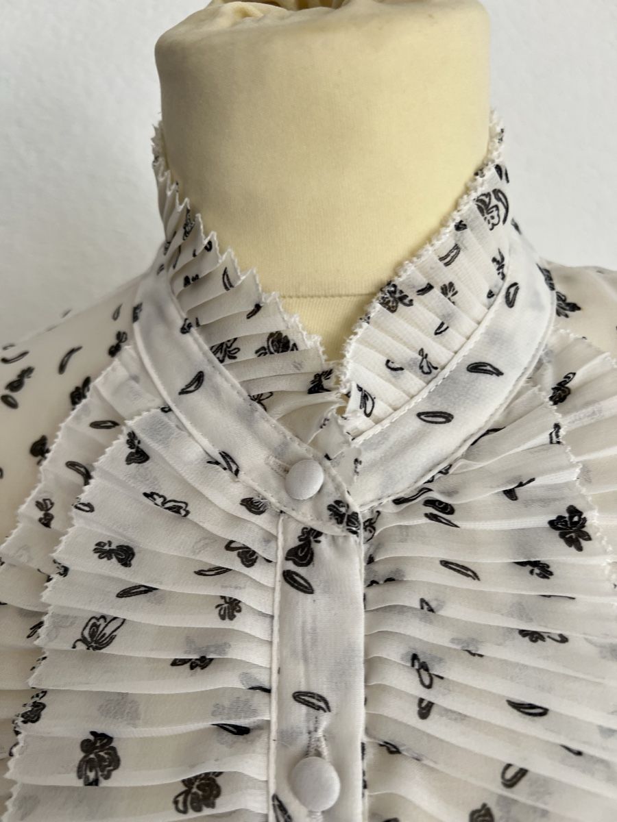 Zara Camicette: Zara Basic Bluse, Grösse XS, mit Rüschen. Neu – Nuovo (secondo la descrizione) da Luzern venduto da suhamadlun 4