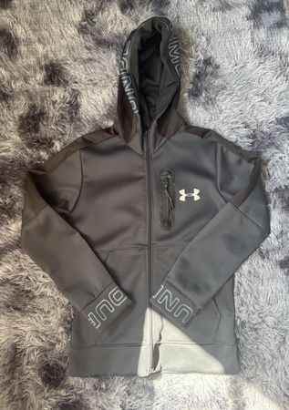 Under Armour Kapuzenjacke grau Grösse XXS/164 guter Zustand