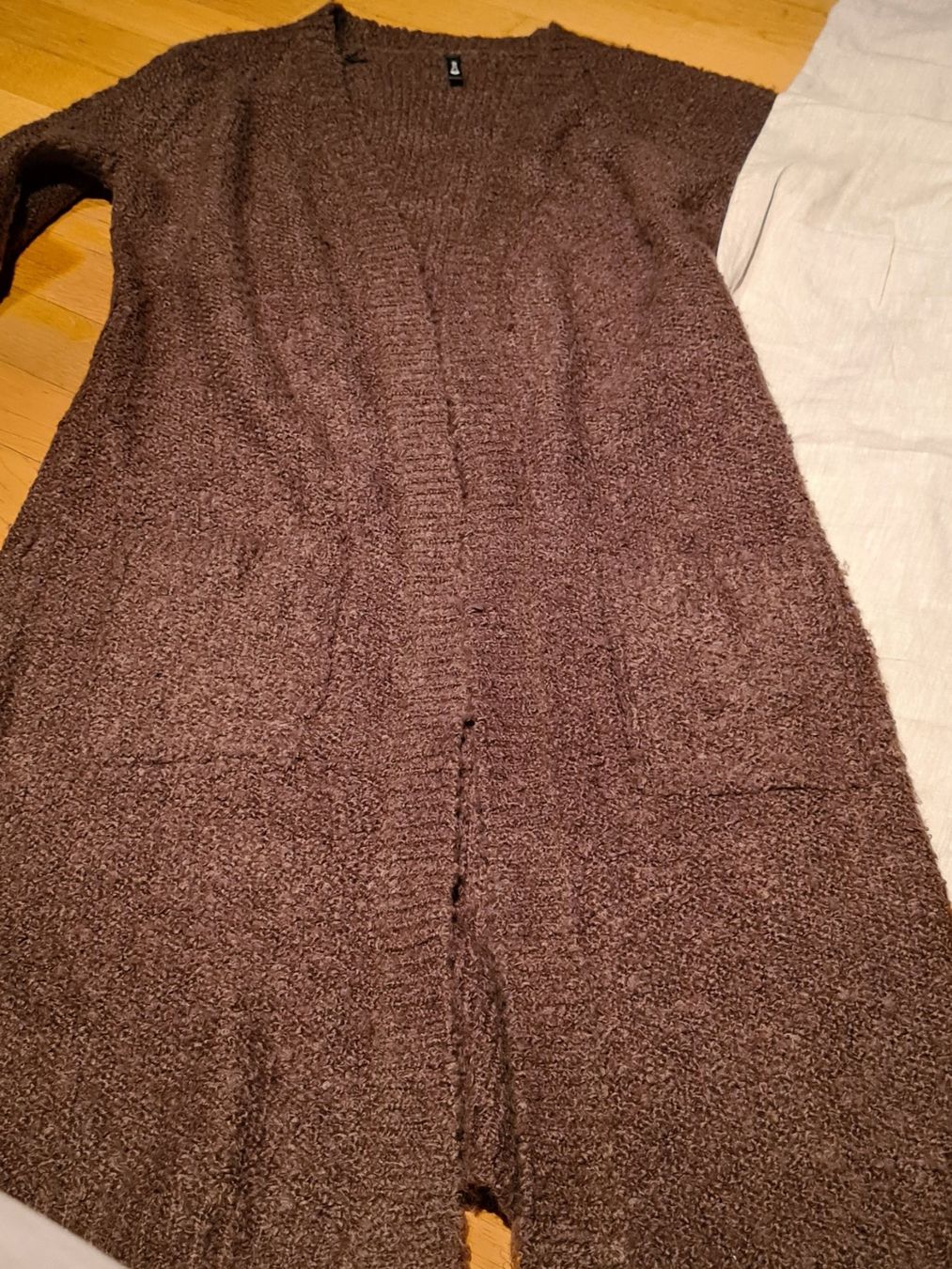 Lotti di vestiti: Superlange warme Jacke und Leinenhose – Usato da Ferden venduto da jemyce 1