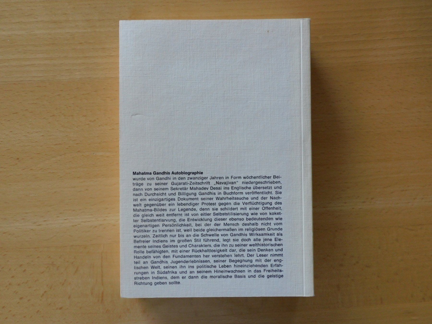 Libri: Gandhi - Eine Autobiographie – Usato da Emmenbrücke venduto da Dickens 1