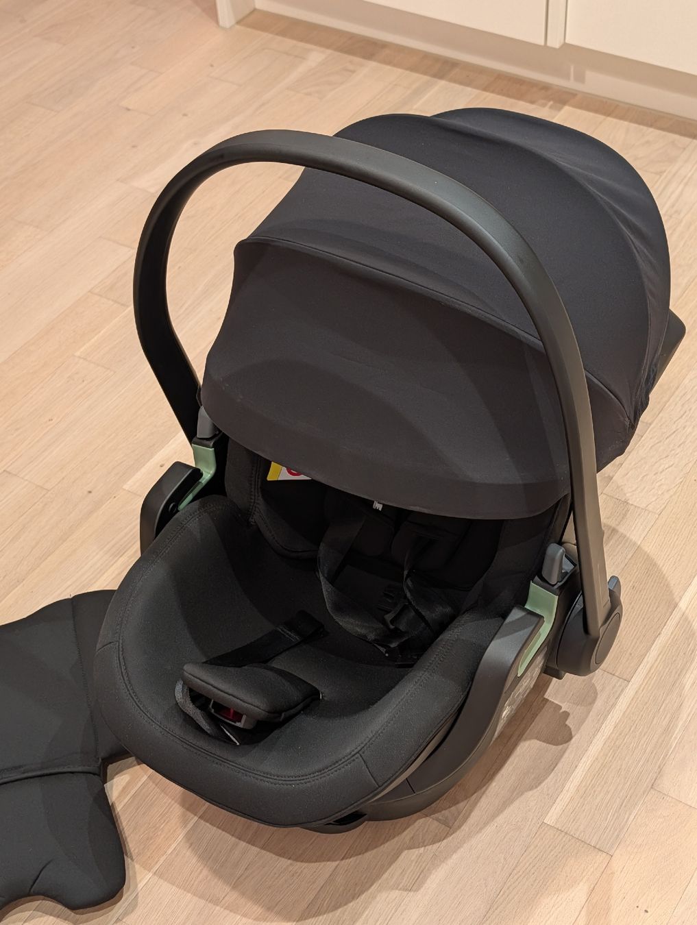 Sièges auto: Thule Maple Infant Car Seat – D'occasion à Zürich par Vassap 3