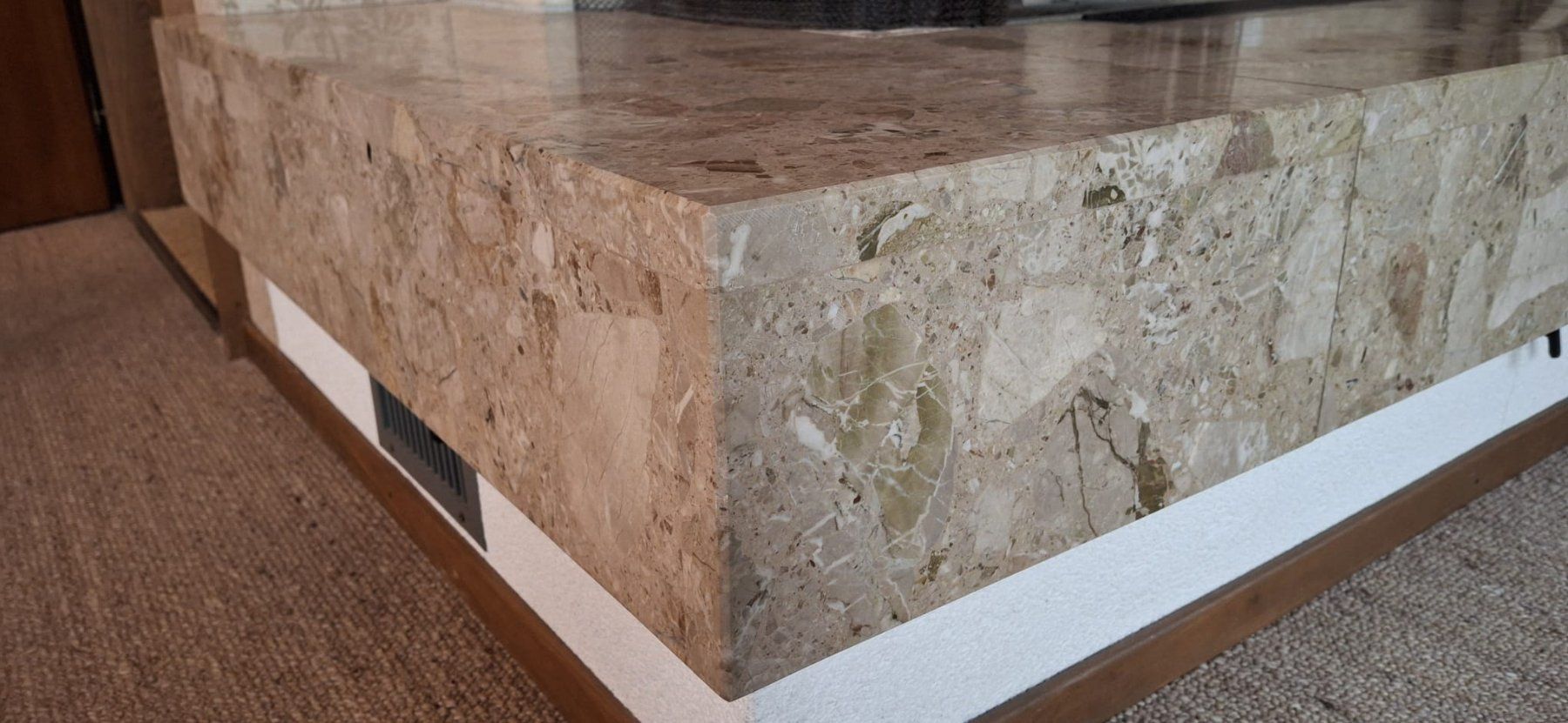 Cheminée: Marbre (cheminée) – Gebraucht aus Bévilard von IloveWooD 3