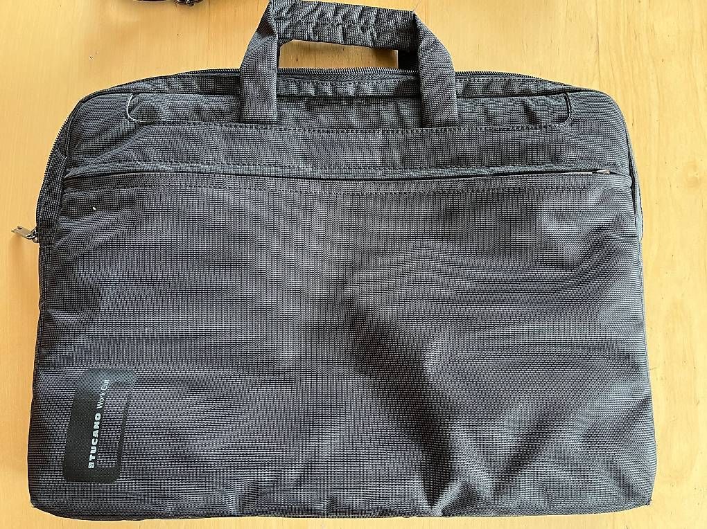 Tucano Borse: Tucano 15" Laptop Bag – Usato da Cugnasco venduto da malbeats 1