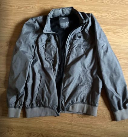 Stylische Übergangsjacke Grösse XXL, grau