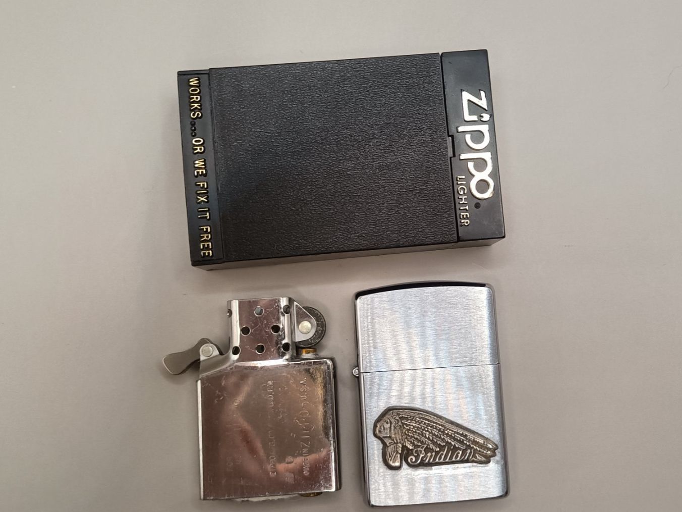 Zippo Accendini: Zippo Indian Motors 1993 NEW BOX – Nuovo e nell'imballaggio originale da Pampigny venduto da Calypso06 3