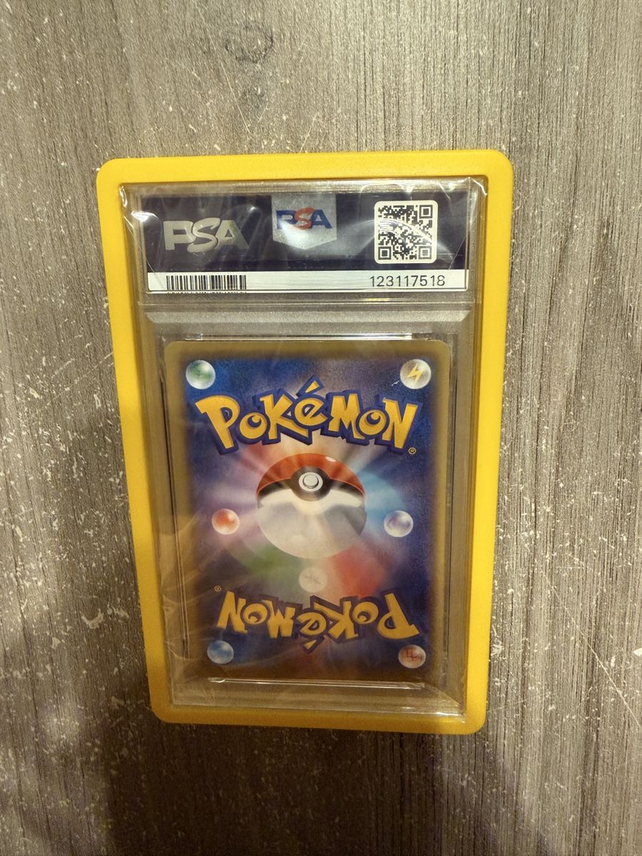 Pokémon Carte collezionabili: Pikachu 2016 PSA 8 Japanisch – Nuovo (secondo la descrizione) da Cham venduto da genti147 1