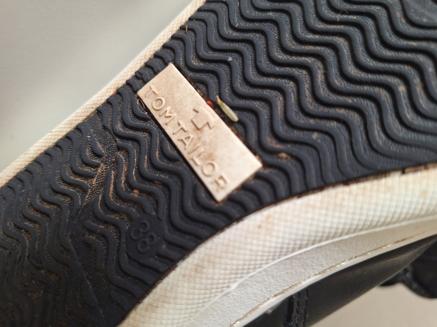 Tom Tailor Scarpe da donna: Tom Tailor Winter-Boots, Gr. 38, Schwarz – Usato da Worb venduto da nfsolutions 3
