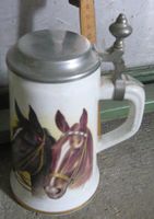 Krug mit Zinn-Griff