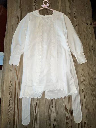 Antikes, weisses Überrockkleid, Top Zustand um 1900