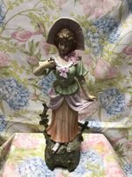 Antike Porzellan Barockdame Figur, 34 cm.