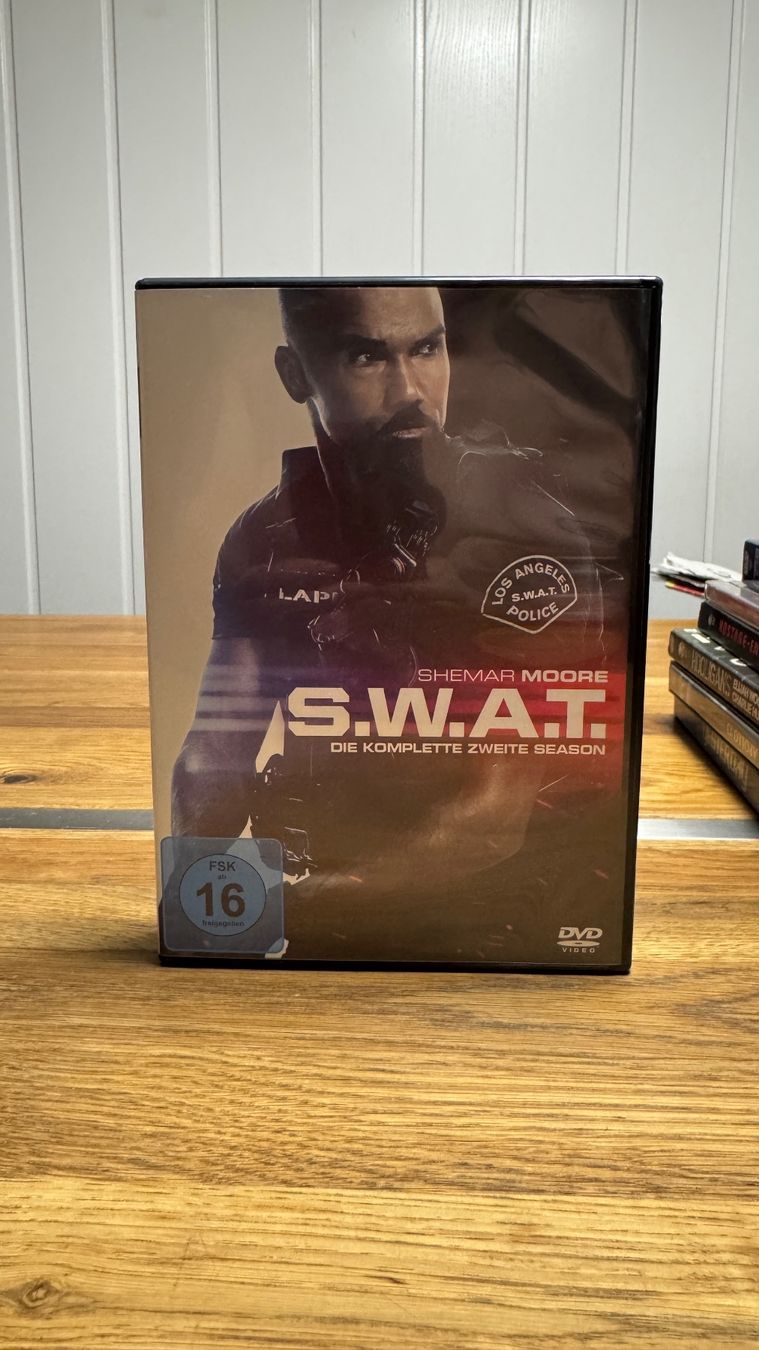 Tutti i DVDs: SWAT Staffel 2 neu – Nuovo (secondo la descrizione) da Burgdorf venduto da Catbagger64