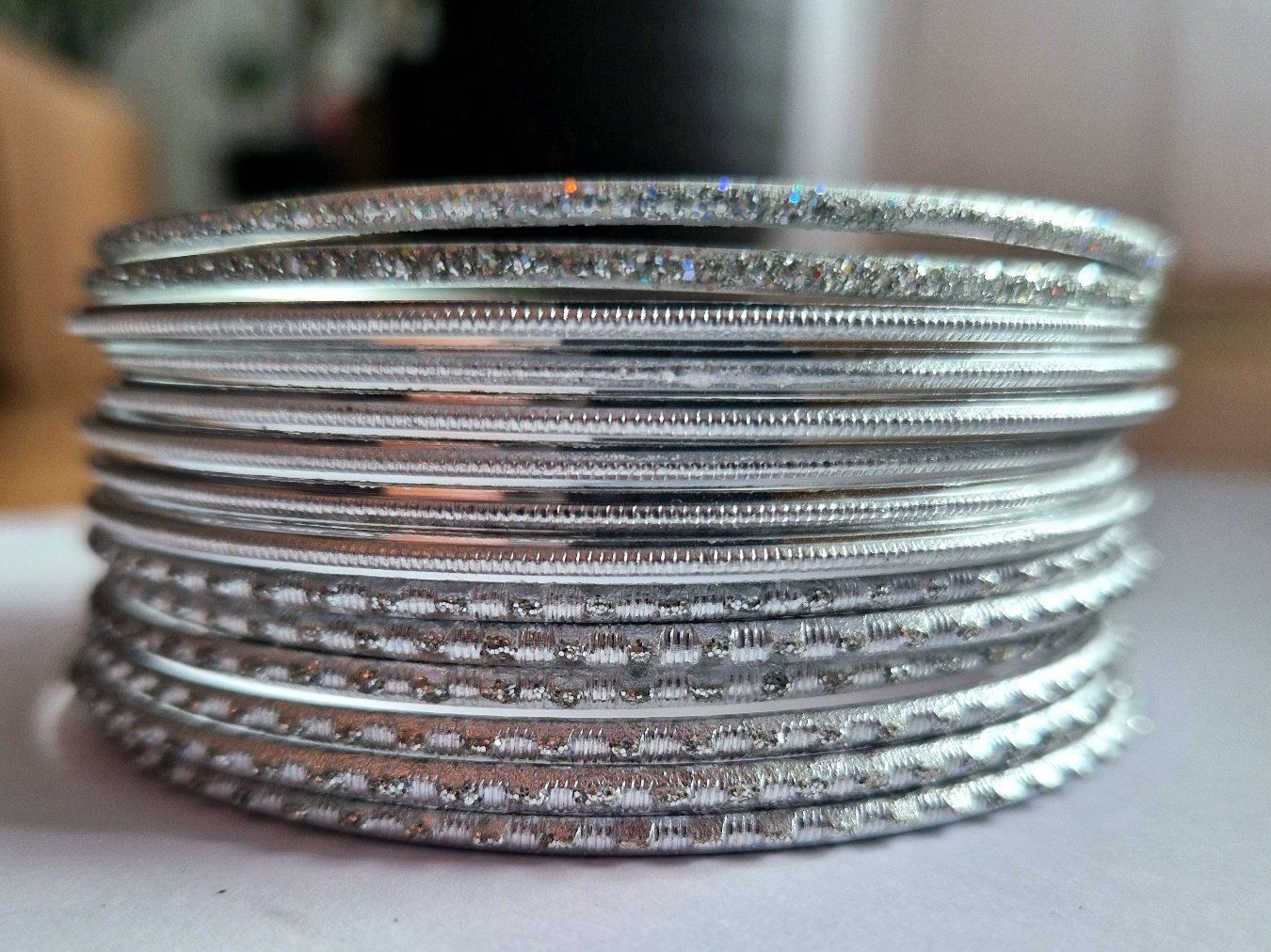 Armbänder & -reifen: Armreifen, Armschmuck, Armringe, Schmuck, Modeschmuck – Neu und originalverpackt aus Hettlingen von exp_p7b2 7