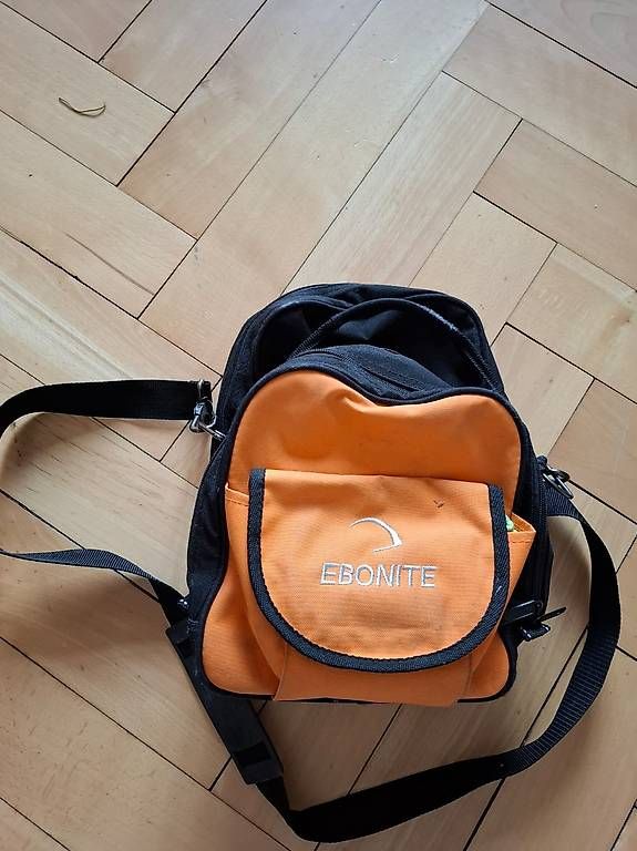 Taschen: Tasche Bowlingkugel – Gebraucht aus Bern von mit_w2v8