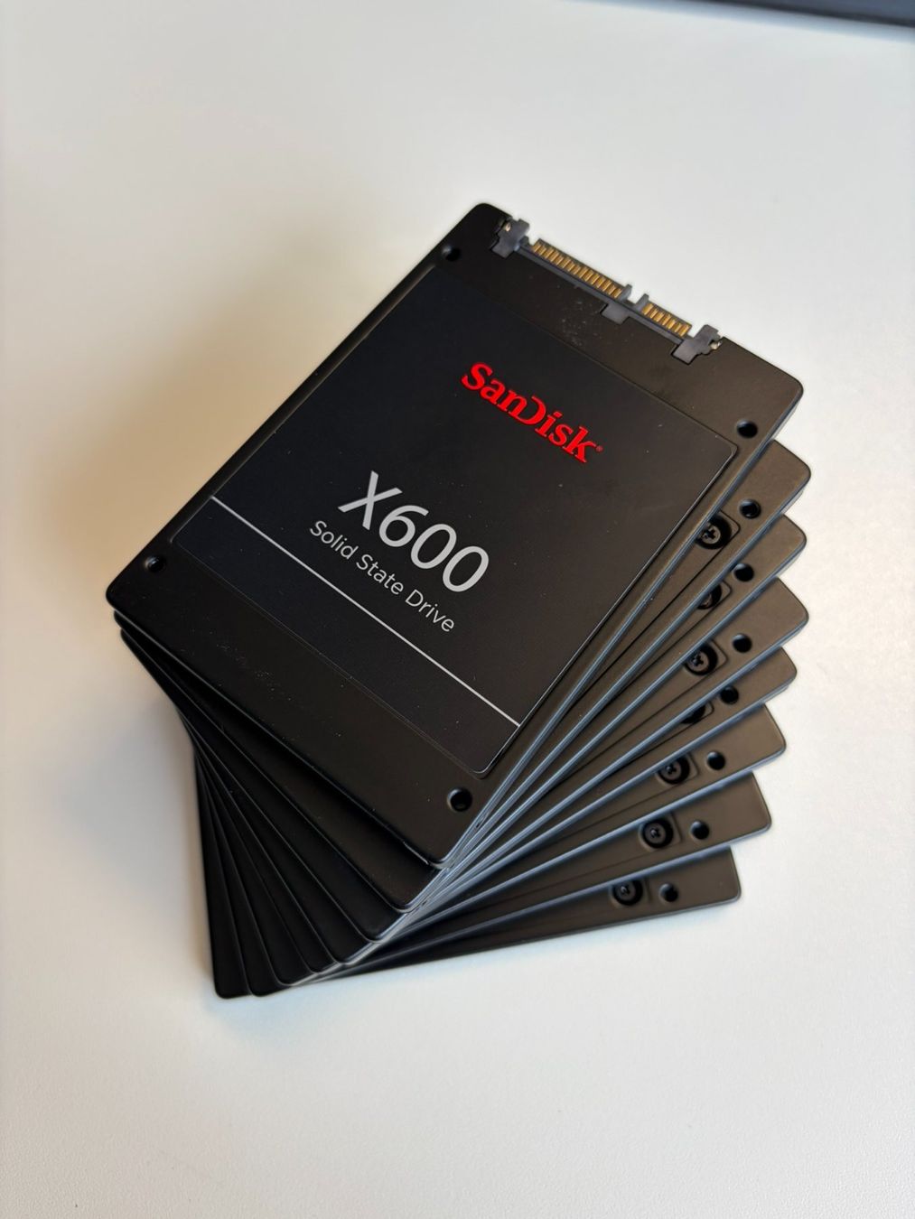 Sandisk Dischi rigidi: SanDisk X600 SSD SATA 128GB – Usato da St-Blaise venduto da PaniproSA