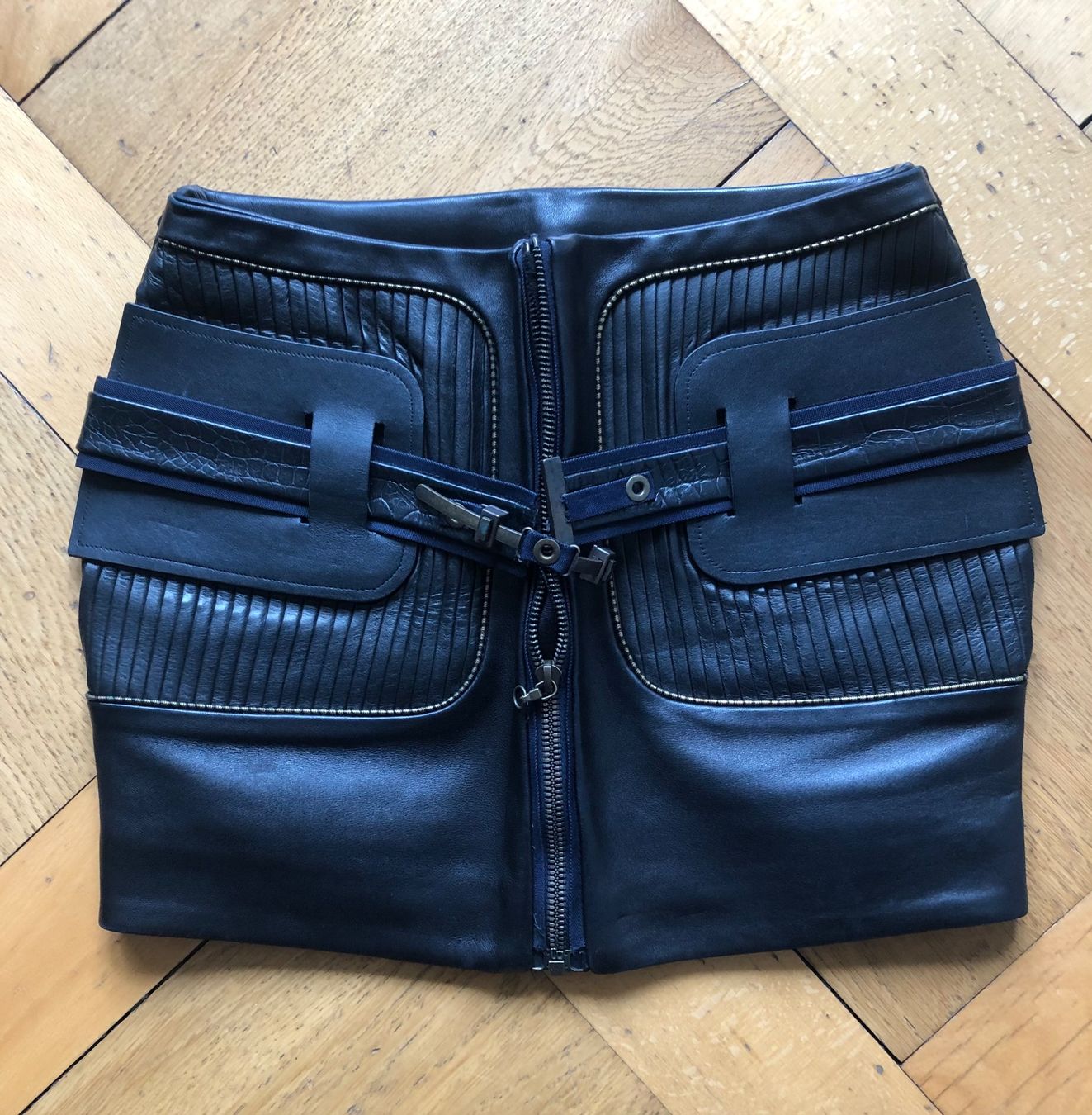 Gonne: Anthony Vaccarello, mini jupe cuire – Usato da Genève venduto da dachaw 3