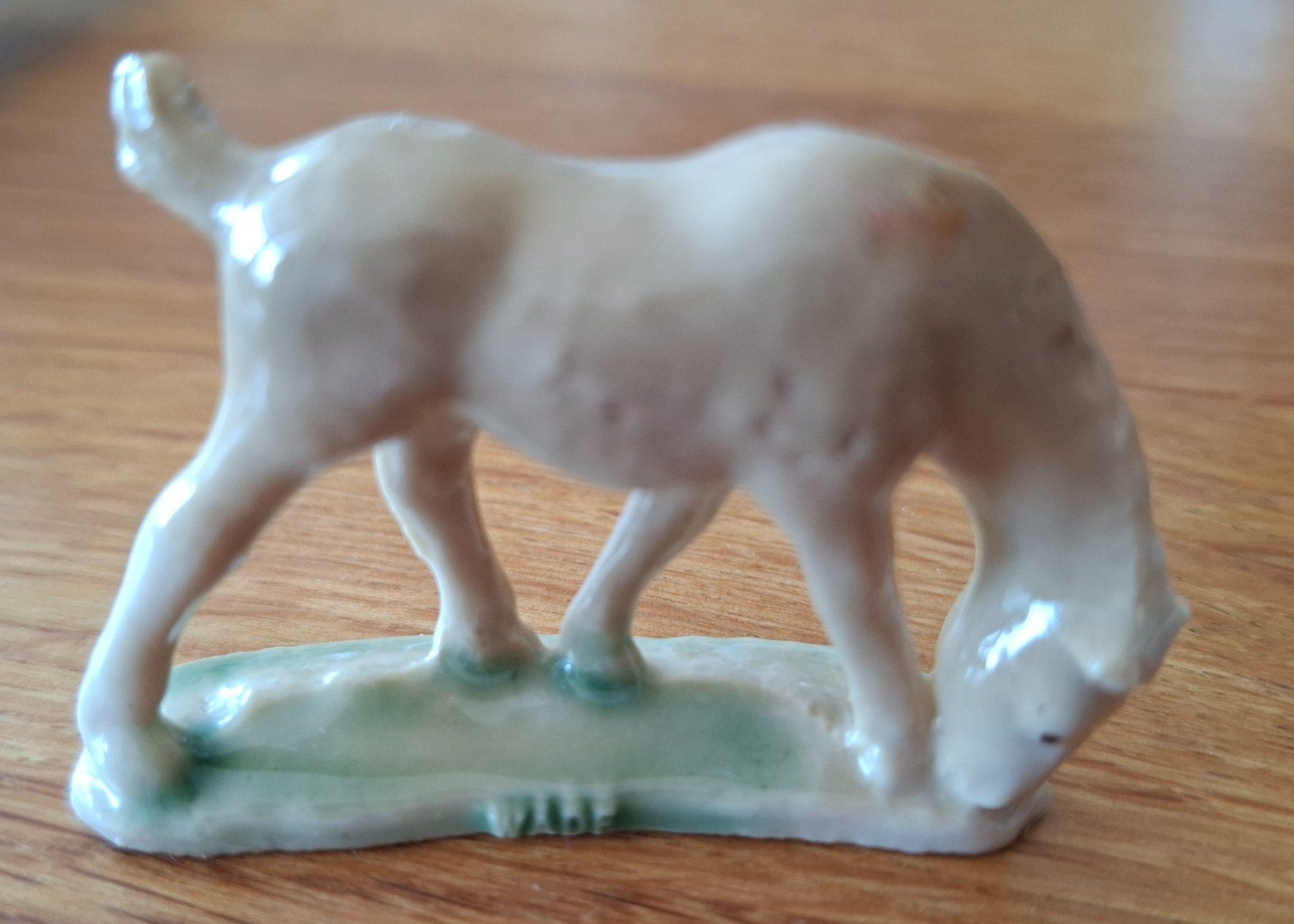 Figurines: Kleines antikes  Nippfigürchen Pferd – D'occasion à Zürich par Loubol 1
