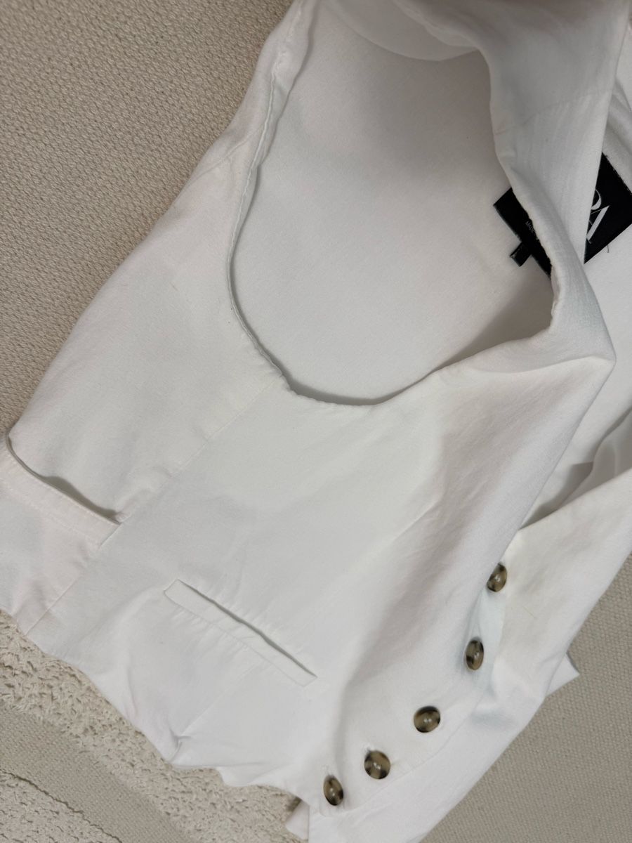 Zara Top: Zara Weste Gr. M  – Nuovo (secondo la descrizione) da Niederglatt ZH venduto da Vladaa 2
