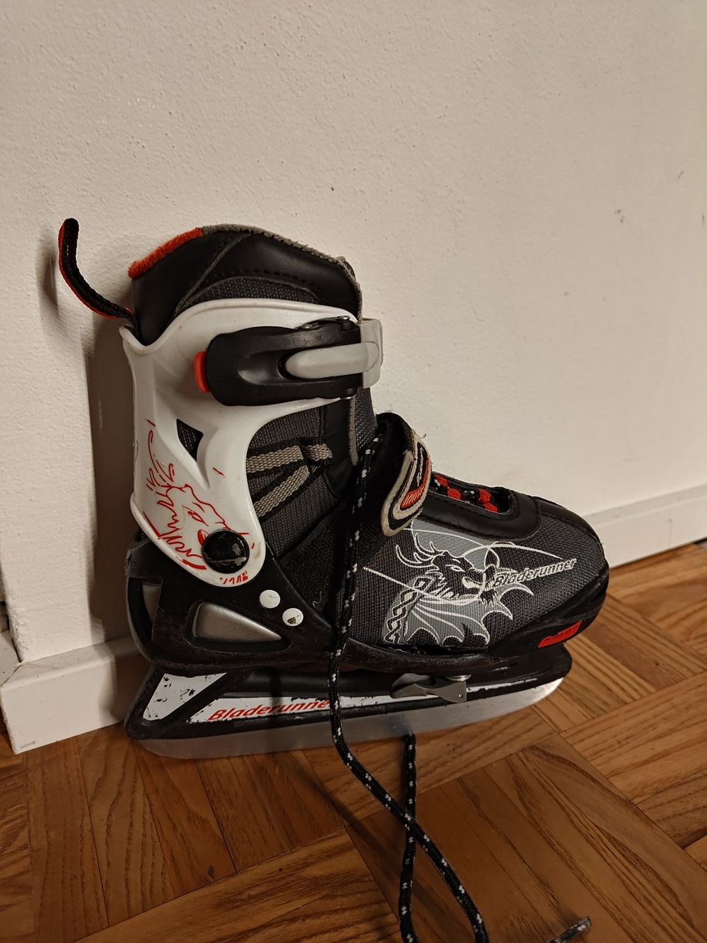 Schlittschuhe: Kinderschlittschuh – Gebraucht aus Hinwil von grb02 6