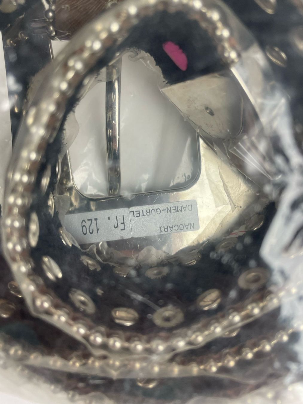 Cinture: Schwarzer Ledergürtel mit Strass-Schnalle Gr. L – Nuovo e nell'imballaggio originale da Wängi venduto da LiqKojote 3