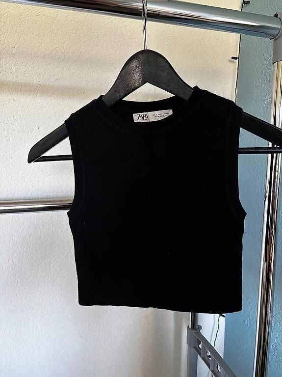 Top: Top ZARA – Usato da Châtel-St-Denis venduto da leacherre