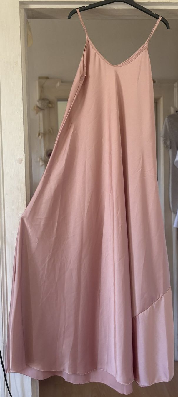 Vestiti: LONGUE ROBE! M DERNIER PRIX! – Nuovo e nell'imballaggio originale da Locarno venduto da NicoNion 1