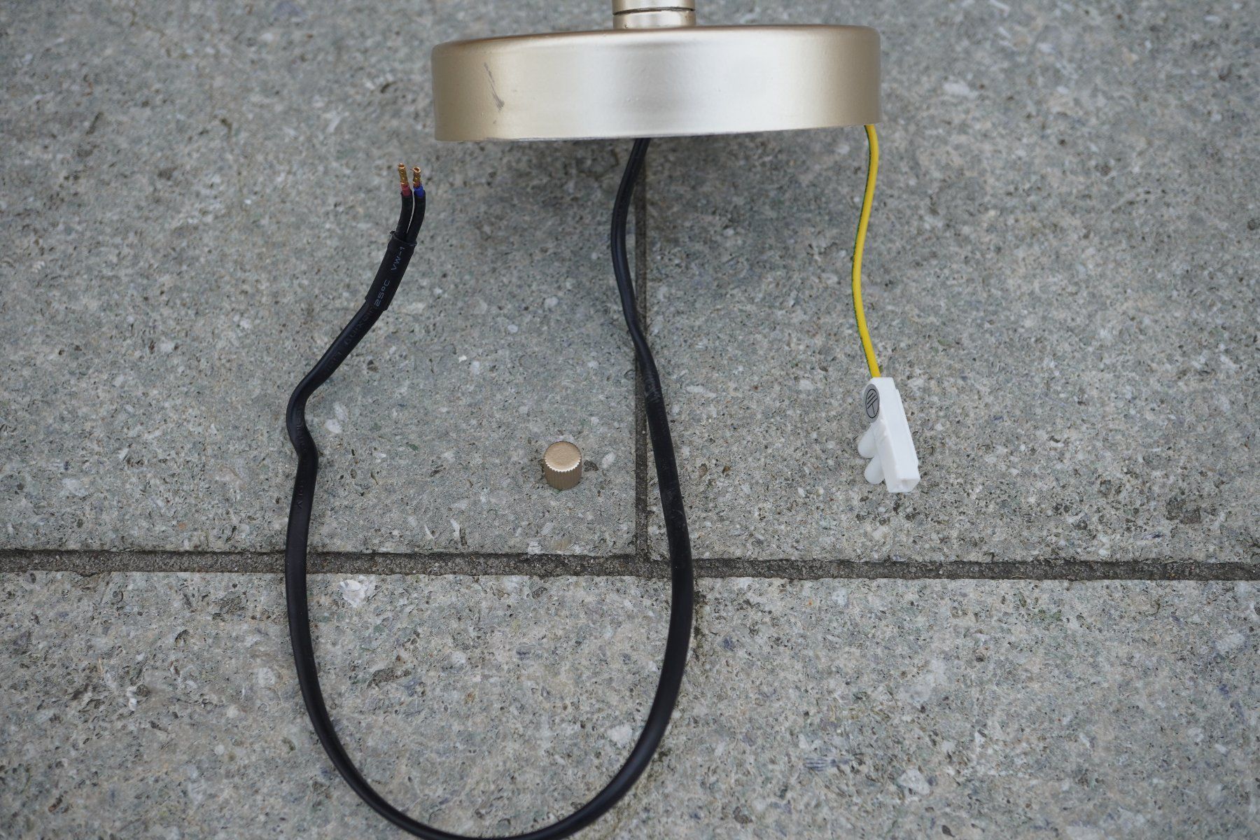 Lampadari & plafoniere: Sputnik Hängelampe S272 – Usato da Basel venduto da B.W.B. 3