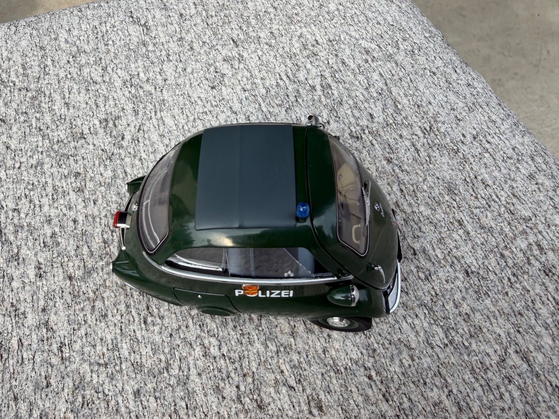 Schuco Modellini d'auto: Schuco 1:18 BMW Isetta Polizei – Usato da Chiasso venduto da Carrara-Modellismo 5