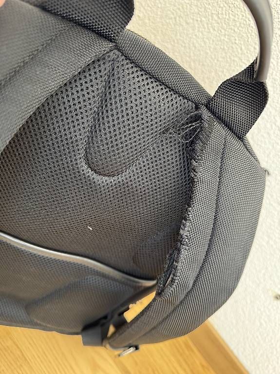 Rucksäcke: Exclusiver Samsonite Laptop-Rucksack mit Gebrauchsspuren – Gebraucht aus Fehraltorf von dan_k7yb 4