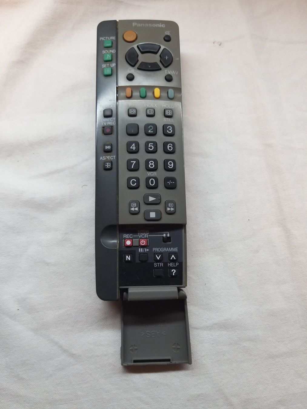 Panasonic Telecomandi: Télécommande Panasonic d'origine, bon état – Usato da la Chaux-de-Fonds venduto da Lampe 1