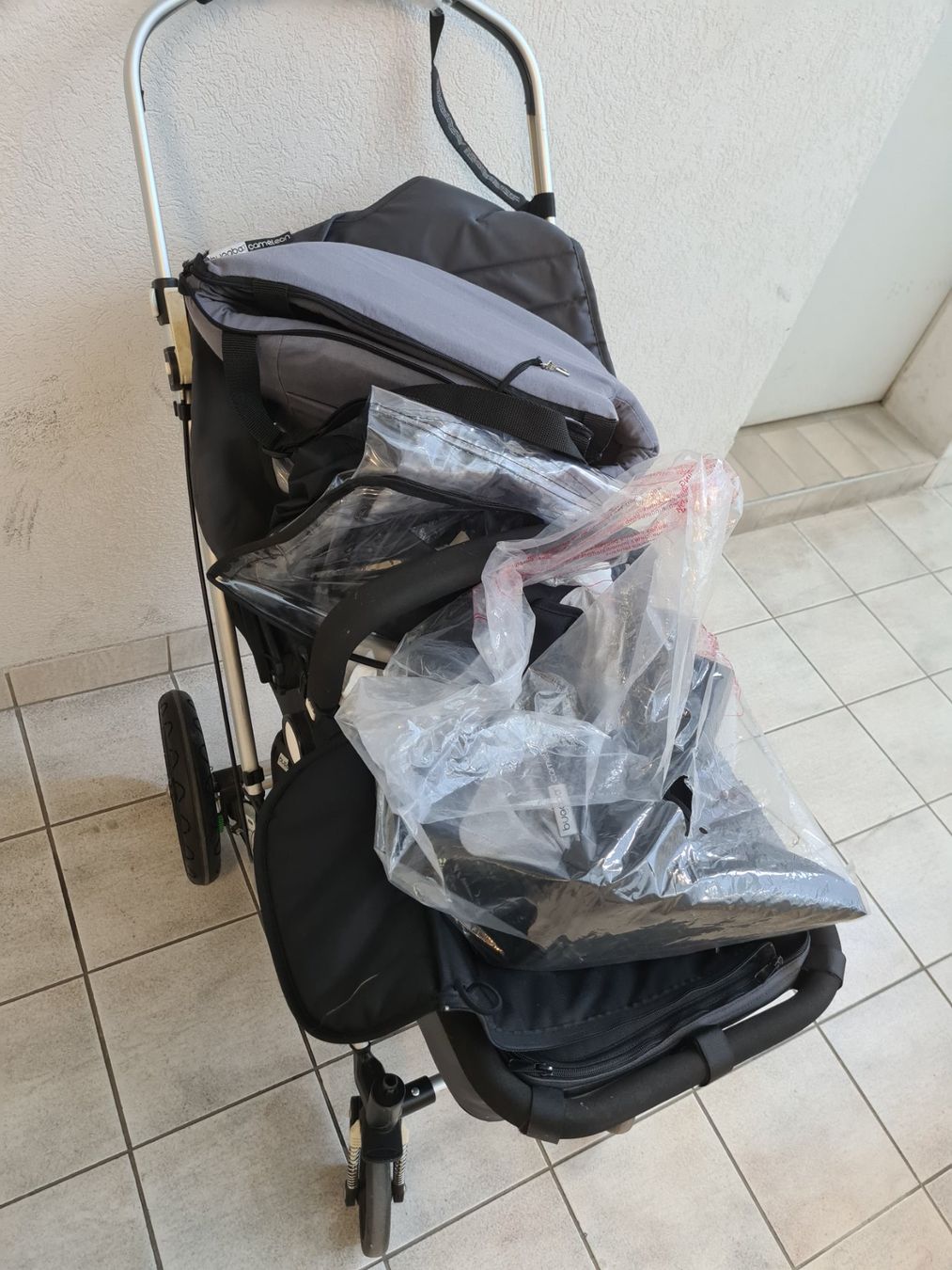 Kinderwagen: Pousette de luxe bugaboo cameleon beaucoup de pièce de recha – Gebraucht aus Monthey von 187-zeroo 4