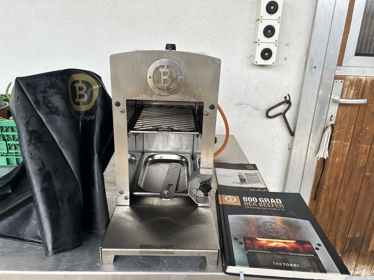 Grills: Beefer Original Grill 800 grad- inkl. Zubehör – Gebraucht aus Leuzigen von nora999