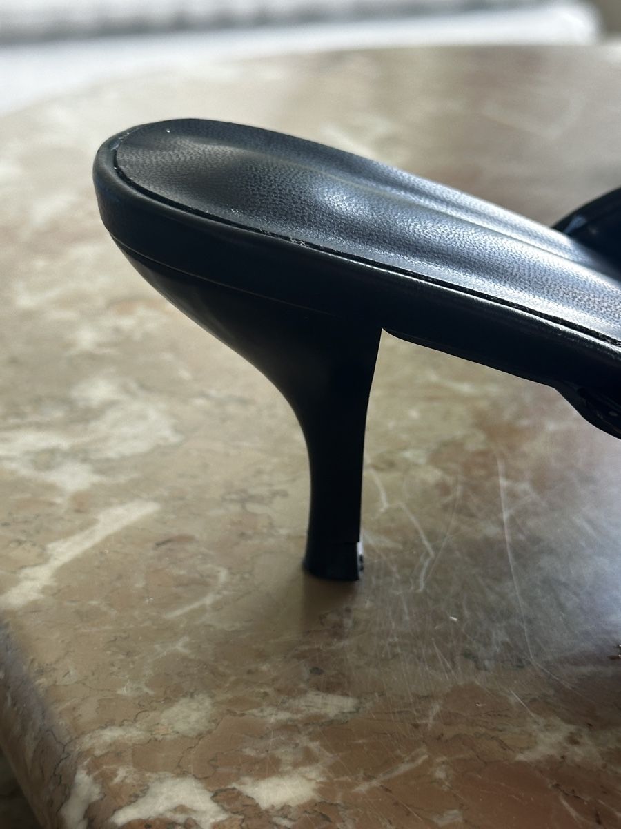 Damenschuhe: Sandalen mit Absatz schwarz Grösse 42 neu – Neu und originalverpackt aus Schlieren von axe_nr8f 5