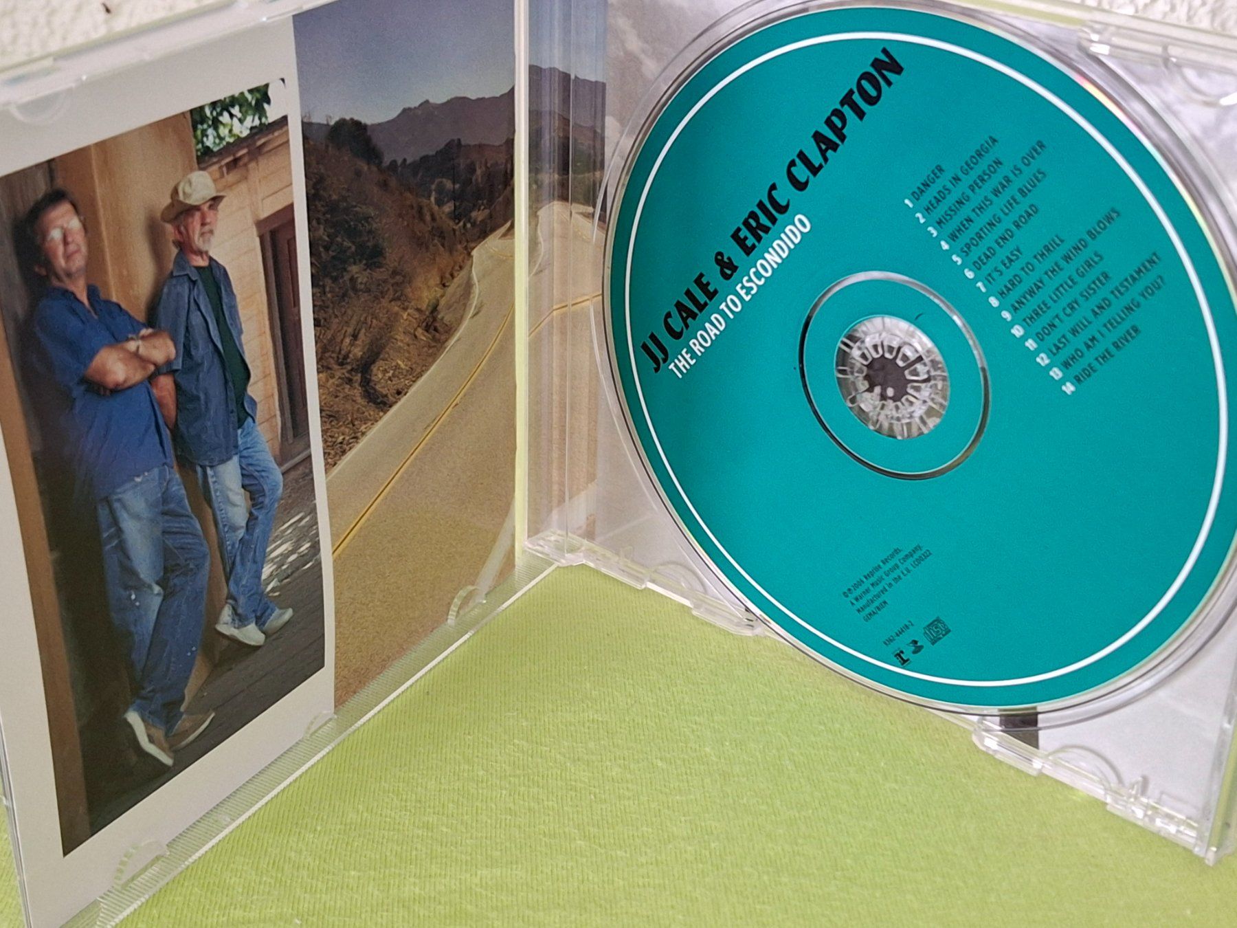 CDs: CD JJ Cale & Eric Clapton - The Road To 🟨 – Gebraucht aus Aarberg von Jackup1 2