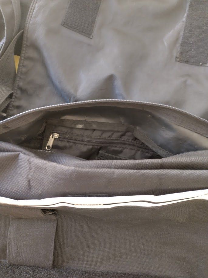 Converse Borse: Tasche Converse – Usato da Sissach venduto da Remanka 3