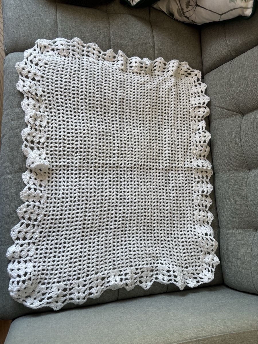 Coperte: Handgemachte gehäkelte Babydecke  – Nuovo e nell'imballaggio originale da Rüti ZH venduto da lau_5yjf 1