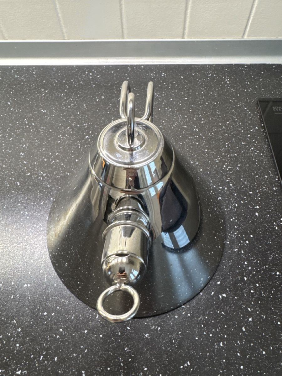 WMF Wasserkocher: WMF Cromargan Stainless Steel Tea Kettle - Modern Design – Gebraucht aus Zürich von Mari123 2