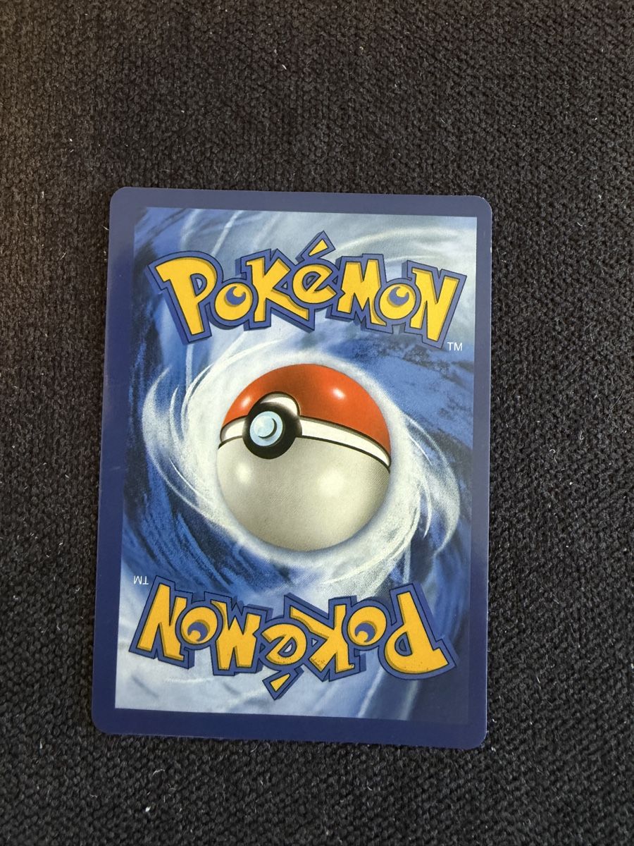 Pokémon Carte collezionabili: Pokémon Greedent VMAX 218/264 – Usato da Liestal venduto da arl_6tv7 2