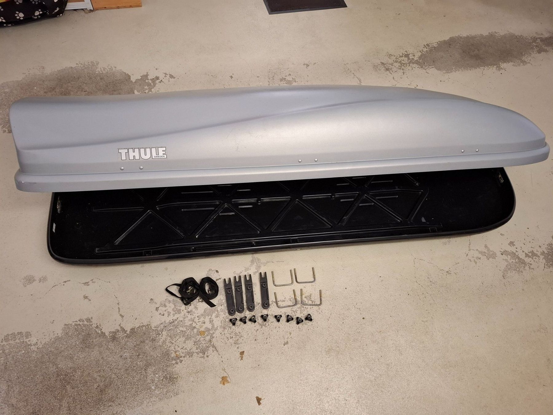 Thule Dachboxen: Dachbox Thule grau inklusive Befestigung gebraucht – Gebraucht aus Romanshorn von pat_5j5m 1