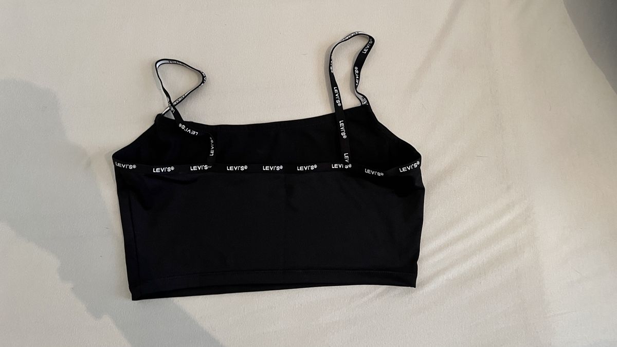 Levi's Top: Levi's Top, Schwarz – Usato da Davos Platz venduto da ang_m2dp 1