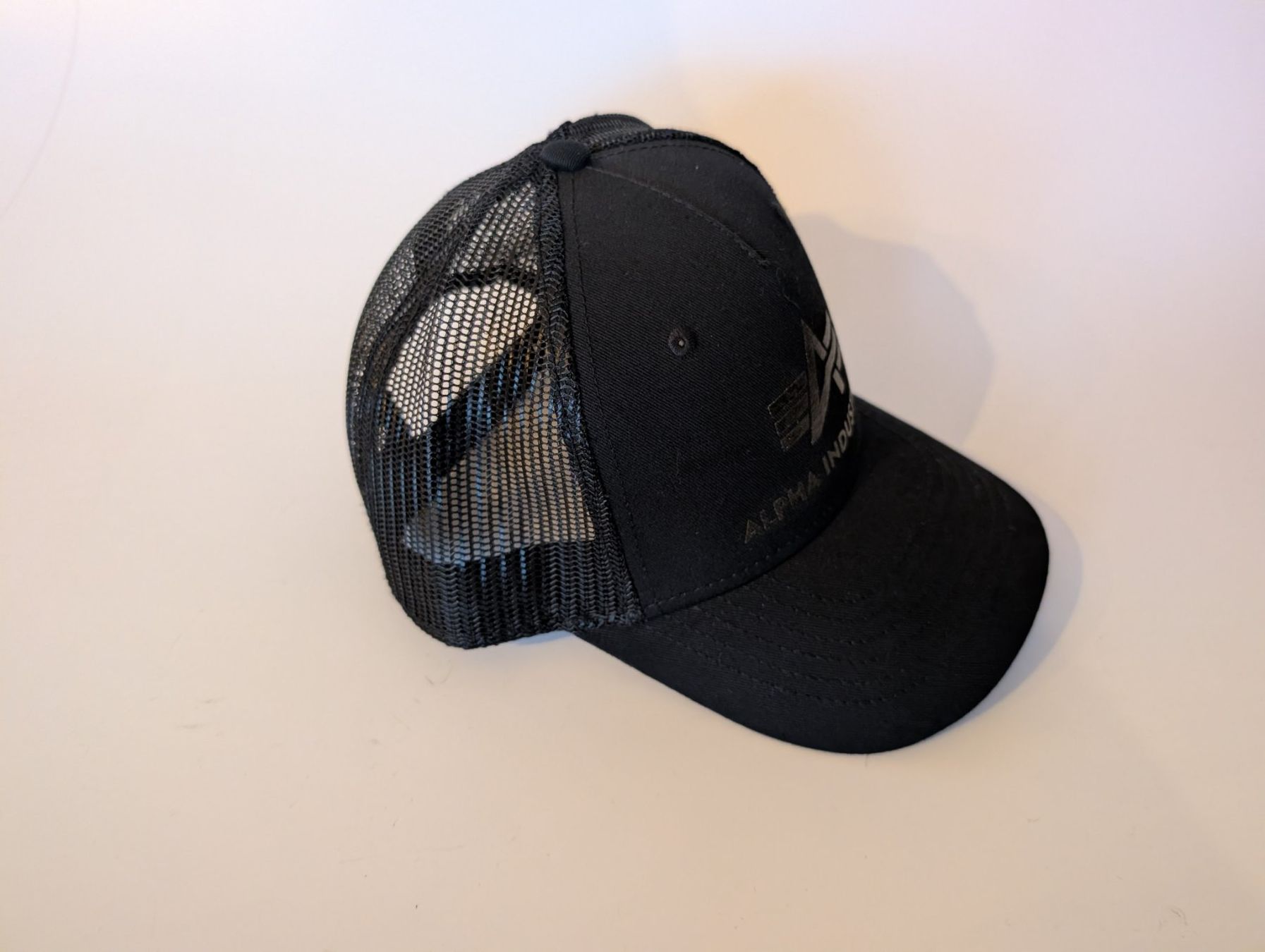 Alpha Industries Hüte, Mützen & Caps: Alpha Industries Trucker Cap – Gebraucht aus Ostermundigen von TradeLab 1