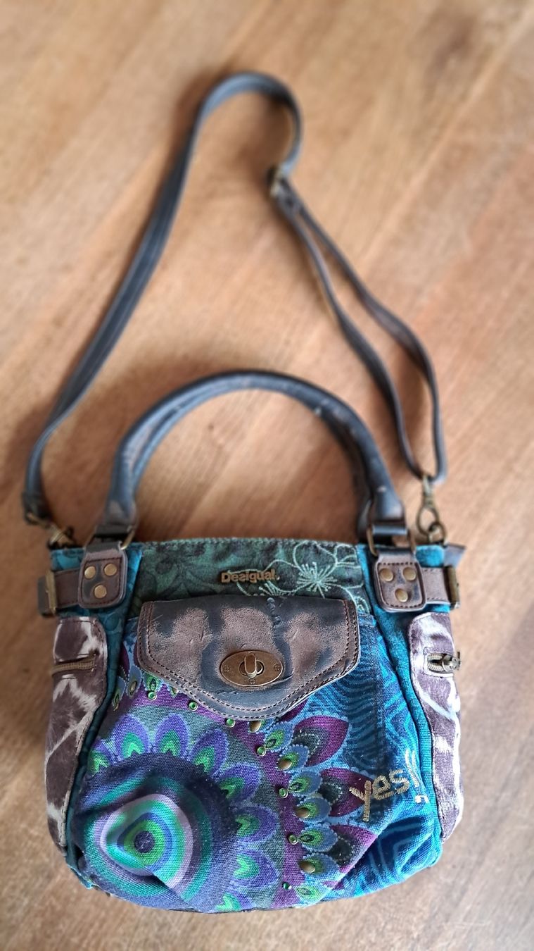 Desigual Sacs femmes: Desigual Handtasche, gebraucht – D'occasion à Bern par Jespah 2