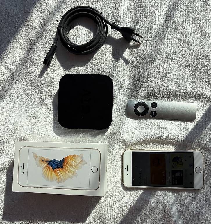 Apple Telefoni cellulari / Smartphones: iPhone 6s 64GB & appleTV – Usato da orselina venduto da Loriotech