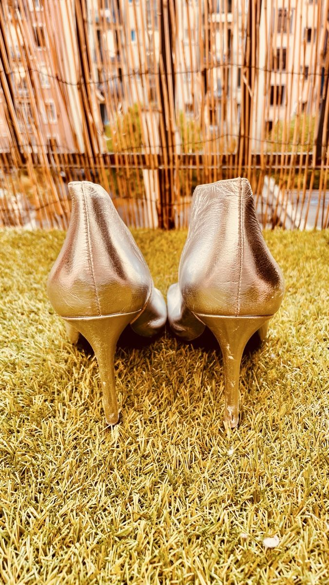 Calvin Klein Scarpe da donna: Pumps Calvin Klein Silber, Größe 39 - Elegant! – Usato da Luzern venduto da lei_5btm 7