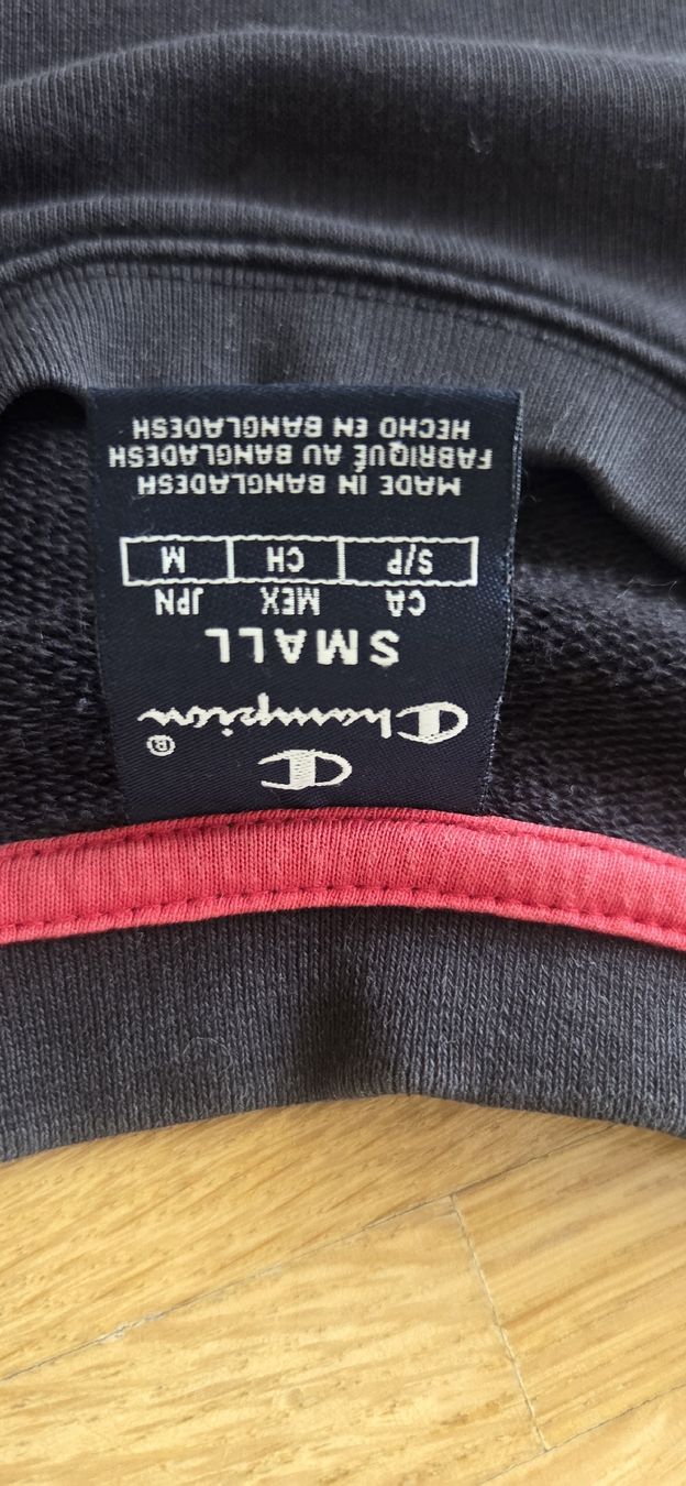 Pullover & Sweatshirts: champion – Gebraucht aus Zürich von Mmg75 1