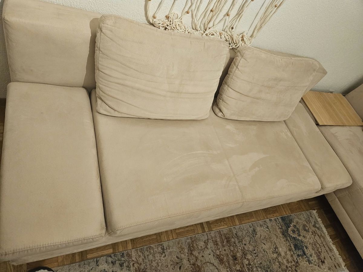 Sofas: 2er und 3er Sofa Veloursleder beige – Gebraucht aus Maienfeld von DK3 2