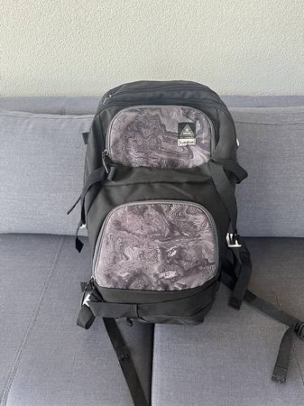 Praktischer Winter Wanderrucksack von Wedze, Top Zustand!