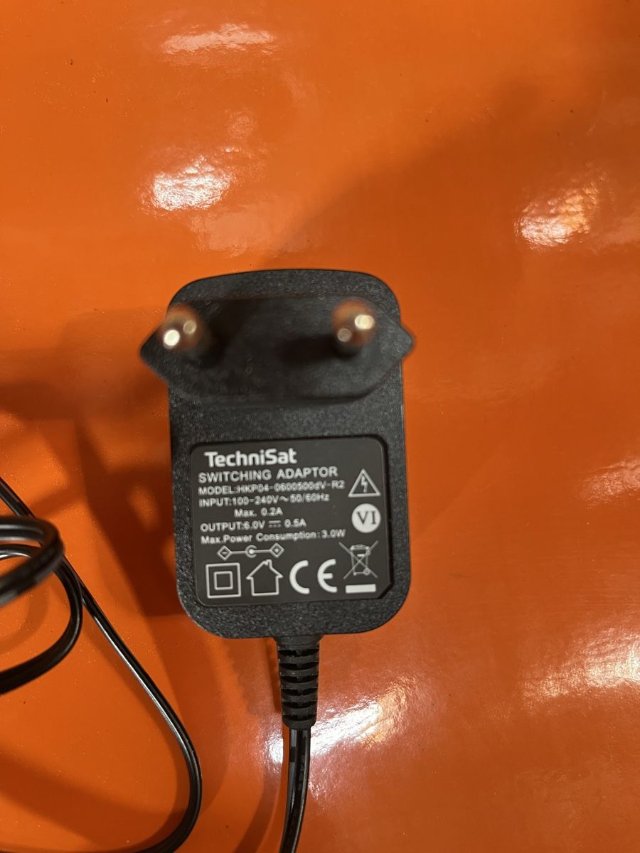 Technisat Wecker: TechniSat DIGITRADIO 51 Radiowecker – Neu (gemäss Beschreibung) aus Otelfingen von Yossi-68 8